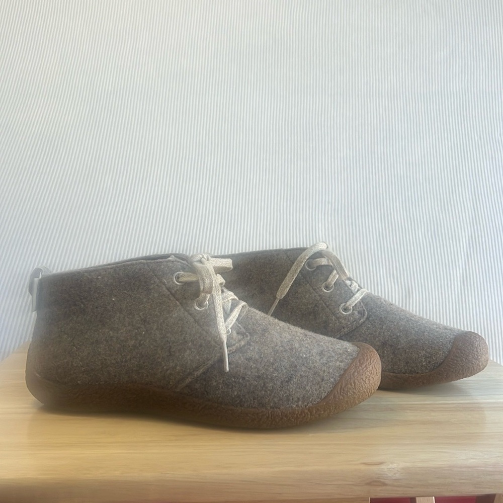 KEEN Mosey Wool Chukka Boots Taupe Women’s Size 8.5 EU 39 Outdoor Camping Hiking